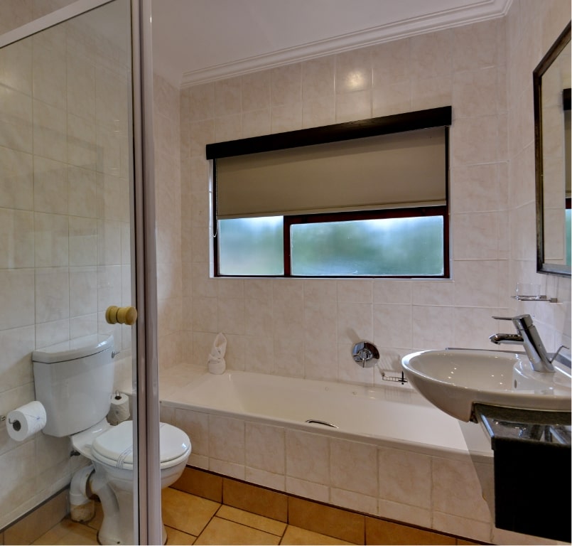 Three Bedroom Chalet 7-min